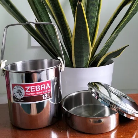 Camen Inox có nắp cài và quai cầm Zebra - Đồ Gia Dụng Nhà Bếp Chất Liệu Cao Cấp, Bảo Quản Thức Ăn An Toàn