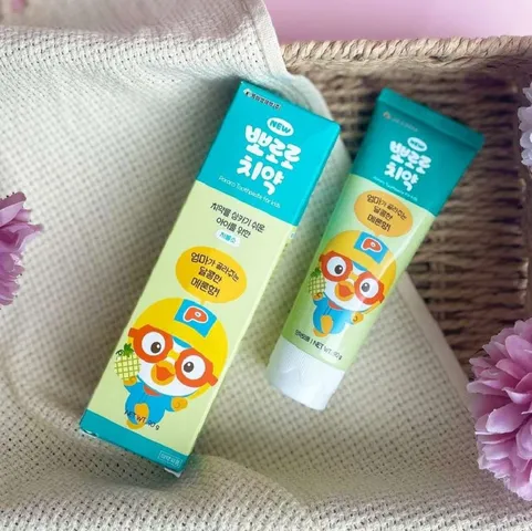 Kem Đánh Răng Trẻ Em Pororo Hàn Quốc - Hương Vị Trái Cây Ngọt Ngào, Giúp Làm Sạch Răng và Ngăn Ngừa Sâu Răng, Dành Cho Bé Từ 3 Tuổi