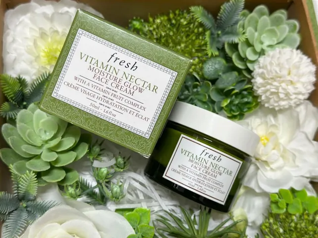 Kem Dưỡng Ẩm Fresh Vitamin Nectar Moisture Glow Face Cream 50ml - Kem Làm Sáng Da Giàu Vitamin C, E, B5, Tăng Cường Sức Sống Cho Da