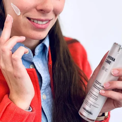 Kem Dưỡng Ẩm Celestetic Hydra Care - Cấp Ẩm Mạnh Mẽ, Ngừa Lão Hóa Da, Phù Hợp Cho Mọi Loại Da, Kết Cấu Mỏng Nhẹ 50ml