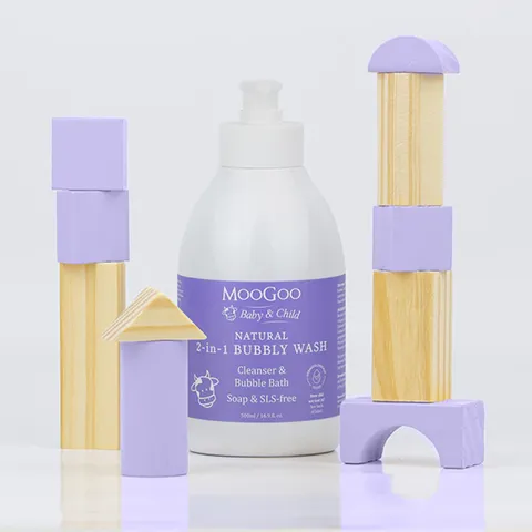 Sữa Tắm Gội Cho Bé MooGoo Natural 2in1 Bubbly Wash - Chiết Xuất Cám Gạo, Dịu Nhẹ, Dưỡng Ẩm Da Và Tóc Mềm Mượt 500ml
