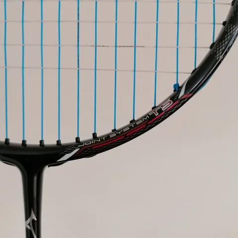 Vợt cầu lông Mizuno Fortius 11 Power - Thiết kế đen nhám, công nghệ truyền lực mạnh mẽ, phù hợp cho vận động viên chuyên nghiệp