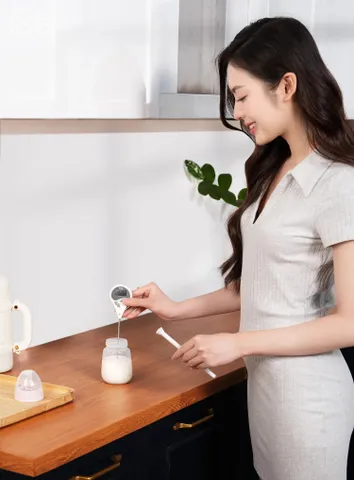 Nhiệt Kế Điện Tử Đo Sữa, Nước Fatzbaby Truly 1 FB8683WS - Thiết Bị Thông Minh Cho Bé, Chính Xác, An Toàn, Đa Năng