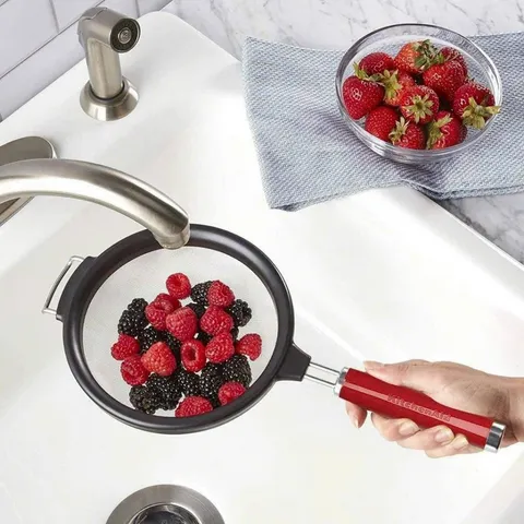 Rây Lọc Thép Không Gỉ KitchenAid - Dụng Cụ Nhà Bếp Chất Lượng Cao, Tiện Dụng Cho Việc Rây Bột, Lọc Nước Khi Trụng Mì