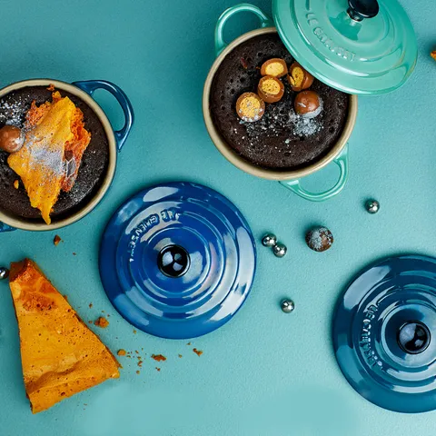 Nồi Gang Mini Le Creuset 10cm Màu Xanh Cổ Vịt - Phong Cách Hiện Đại Dùng Đựng Món Ăn Nhẹ và Tráng Miệng - Bền Chắc Chống Nhiệt