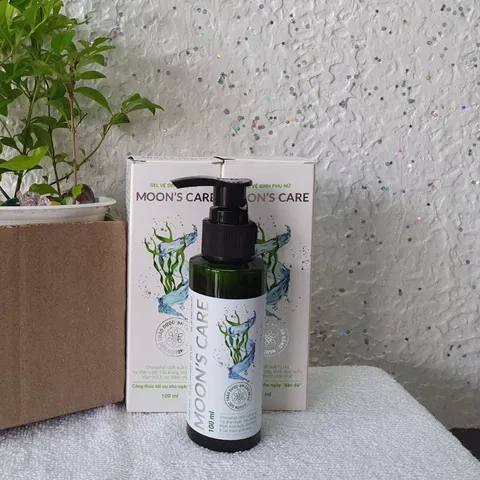 Gel Vệ Sinh Phụ Nữ Moon's Care 100ml - Chăm Sóc Sức Khỏe Phái Đẹp, Làm Sạch Dịu Nhẹ, Duy Trì Độ pH Cân Bằng, Cảm Giác Tươi Mát