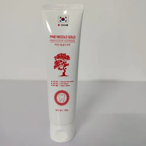 Kem Đánh Răng Tinh Dầu Thông Đỏ Pine Needle Gold 120g - Giúp Ngăn Sâu Răng, Khử Mùi, Hơi Thở Thơm Mát Cho Trẻ Em Và Người Lớn