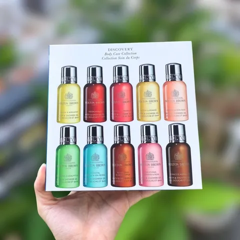 Set 10 Lọ Sữa Tắm Molton Brown Discovery Collection 30ml - Hương Thơm Tinh Tế, Dưỡng Ẩm, Làm Sạch Da Mềm Mịn