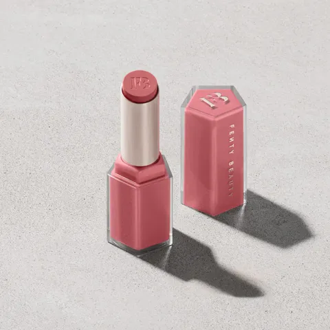 Son bóng Fenty Beauty Gloss Bomb Stix High-Shine màu Is it Fussy - Son hồng nude nhẹ, mềm mướt, hiệu ứng bóng tự nhiên cho đôi môi quyến rũ
