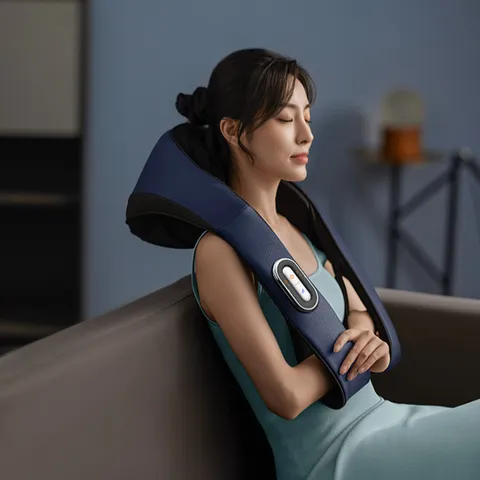 Máy Massage Cổ Vai Gáy 3D Philips 3521 - Thiết Kế Không Dây, 6 Đầu Massage & Chườm Ấm Thông Minh Cho Cảm Giác Thư Giãn Sâu Nhất