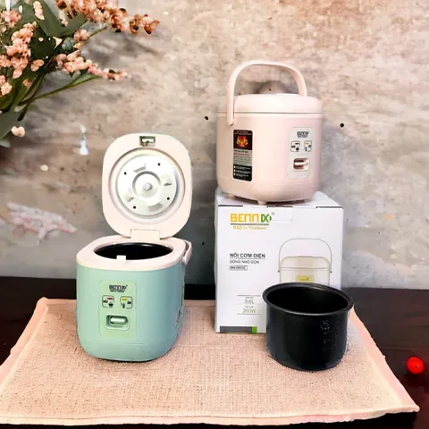 Nồi cơm điện mini Bennix BN-006GC 200W - Dung tích 600ml, Tiện lợi cho 1-2 người, Giữ ấm 12 giờ, Dễ dàng sử dụng và vệ sinh