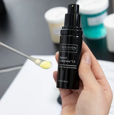 Serum Căng Bóng Da Revision Skincare Retinol Complete 1.0 - Chống Oxy Hóa, Cải Thiện Kết Cấu Da, Phù Hợp Với Da Dầu Và Hỗn Hợp, Lọ 30ml