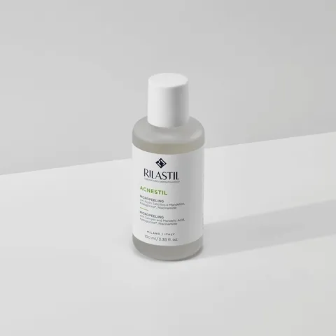 Dung dịch tẩy da chết Rilastil Acnestil Micropeeling cho da dầu và da mụn - Làm sáng da, giảm mụn và làm mờ thâm hiệu quả
