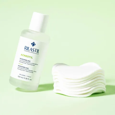 Dung dịch tẩy da chết Rilastil Acnestil Micropeeling cho da dầu và da mụn - Làm sáng da, giảm mụn và làm mờ thâm hiệu quả