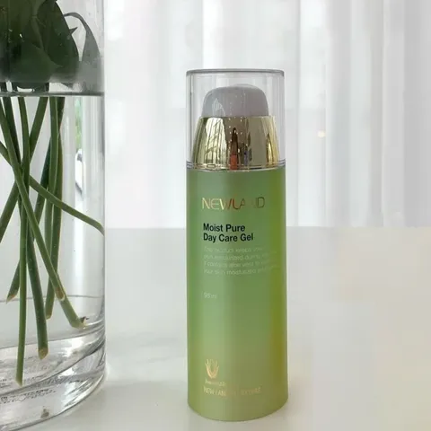 Kem Dưỡng Ẩm Ban Ngày Newland Moist Pure Day Aqua Gel 95ml - Dưỡng ẩm và bảo vệ da tự nhiên, phù hợp cho mọi loại da