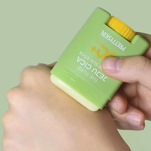 Kem Chống Nắng Dạng Sáp Pretty Skin The Pure Jeju Cica Sebum Sun Stick SPF 50+ - Bảo vệ da hiệu quả và tiện lợi cho hoạt động ngoài trời