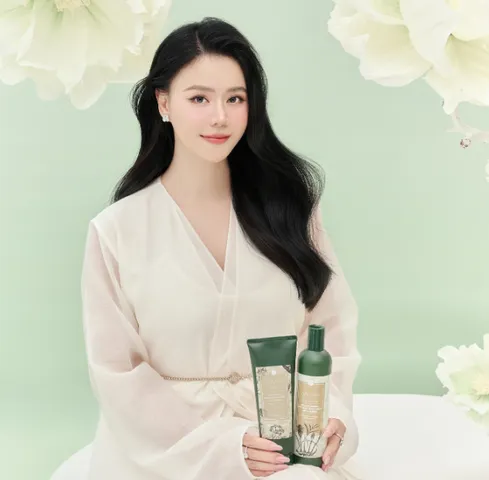 Cặp Dầu Gội Xả Gừng Hà Thủ Ô Weilaiya Zingiber Officinale Juice - Giúp Tóc Phục Hồi, Ngăn Gãy Rụng, Thơm Mát, Dành Cho Tóc Yếu, Hư Tổn