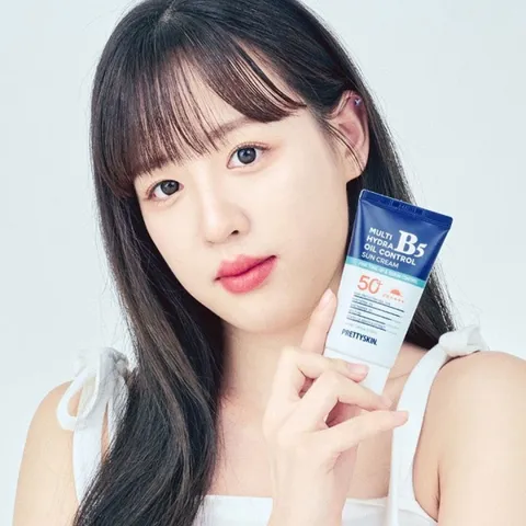 Kem Chống Nắng Pretty Skin Multi Hydra B5 Dành Cho Da Dầu SPF50+ - Kiểm Soát Dầu, Bảo Vệ Da, Dưỡng Ẩm, Xuất Xứ Hàn Quốc