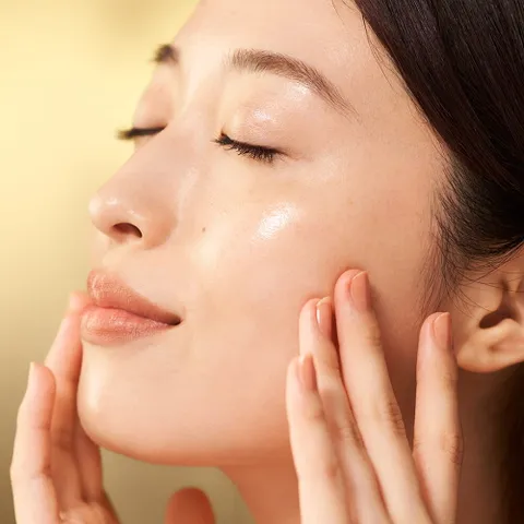 Nước Dưỡng Ẩm Sáng Da Shiseido Vital Perfection 150ml - Phục Hồi Độ Săn Chắc, Cải Thiện Làn Da, Dưỡng Trắng Sáng Rạng Rỡ