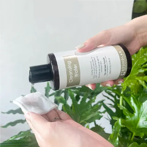 Nước Tẩy Trang Kyunglab Cleansing Water 300ml - Dưỡng Ẩm, Làm Sạch Dịu Nhẹ Cho Da Nhạy Cảm, Loại Bỏ Trang Điểm Hiệu Quả