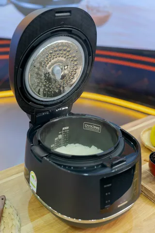 Nồi cơm điện áp suất Cuchen CJS-FE1030SKNC Hàn Quốc 1,8L - Đa chức năng nấu tiện lợi, thông minh, dễ vệ sinh, phù hợp cho gia đình 6-10 người.