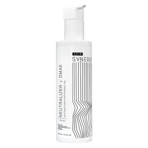 Dung dịch cân bằng da mụn Skin Synergy Neutralizer + DMAE - 200ml, làm dịu và phục hồi da sau peel, cung cấp độ ẩm và cân bằng pH.