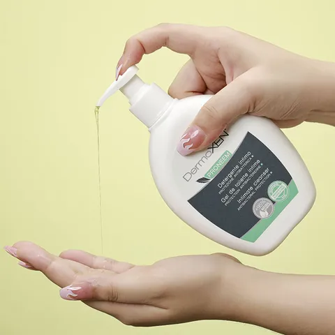 Dung Dịch Vệ Sinh Phụ Nữ DermoXen Proneem Ý - An Toàn Cho Phụ Nữ Mang Thai Và Sau Sinh, Kháng Khuẩn Từ Dầu Neem, Giúp Làm Sạch Vùng Kín