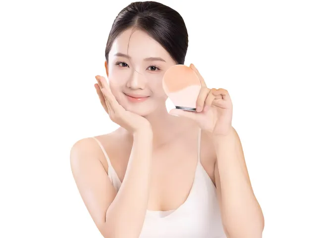 Máy Rửa Mặt và Massage Maxcare Max999 NEO - Thiết Bị Làm Sạch Sâu, Không Gây Kích Ứng Da Nhạy Cảm, Công Nghệ Sonic 8000 Nhịp/Phút, Chống Nước IPX7