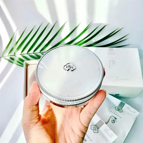 Cushion The History of WHOO dưỡng trắng da chống nắng ( tách sét nobox)
