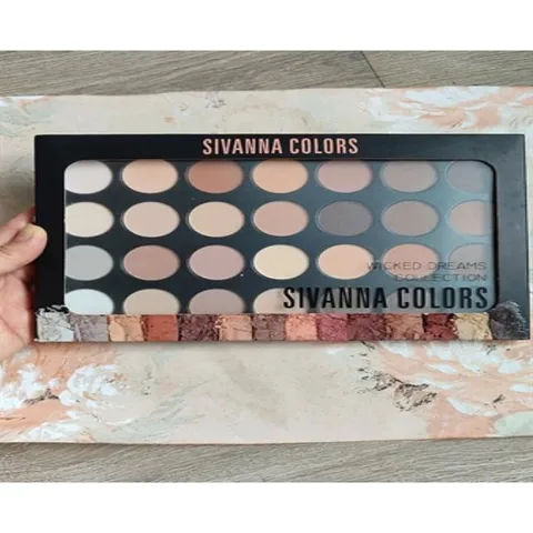 PHẤN MẮT 32 ô SIVANNA COLORS màu 01