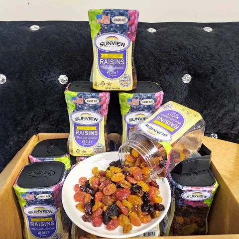 Nho Khô Sunview Raisins Medley Jumpo Grapes 425G - Trái Cây Khô Từ Mỹ, Ngọt Ngào, Giàu Dinh Dưỡng, Thích Hợp Làm Đồ Ăn Vặt