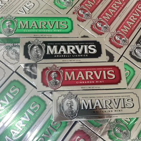Kem Đánh Răng Ý Marvis Classic 85ml - Sản Phẩm Chăm Sóc Răng Miệng Cao Cấp, Giúp Răng Trắng Sáng, Hơi Thở Thơm Mát