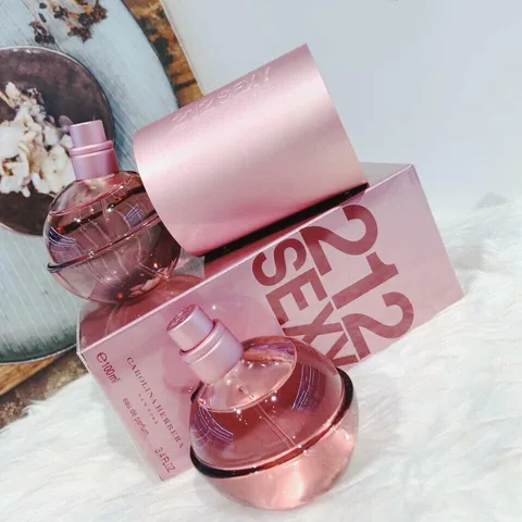 Nước Hoa Nữ Carolina Herrera 212 Sexy - Hương Ngọt Ngào Gợi Cảm Quyến Rũ, Full Size và Phiên Bản Chiết, Quà Tặng Thời Trang