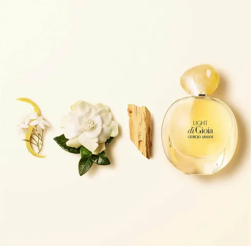 Nước hoa nữ Giorgio Armani Light di Gioia - Hương thơm thanh lịch, quyến rũ, lấy cảm hứng từ thiên nhiên, hoàn hảo cho phái đẹp.