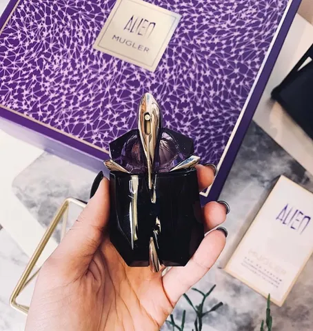 Nước Hoa Nữ Thierry Mugler Alien EDP - Hương Bí Ẩn Quyến Rũ, Hoa Nhài, Hổ Phách, Gỗ - Sự Tự Tin Trong Từng Giọt Nước Hoa