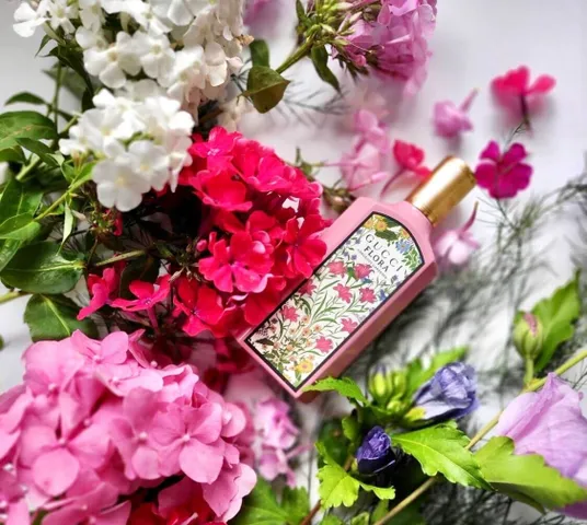 Nước hoa nữ Gucci Flora Gorgeous Gardenia EDP - Hương hoa cỏ gợi cảm, ngọt ngào, mang đến vẻ đẹp nữ tính tự nhiên