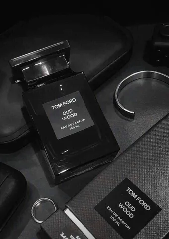 Nước hoa unisex Tom Ford Oud Wood EDP - Hương trầm ấm quyến rũ, lưu hương lâu, món quà phong cách cho tín đồ thời trang