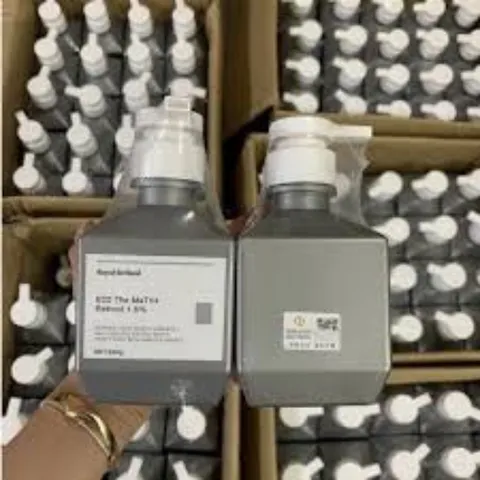 Kem Kích Trắng Da Body Royal Retinol B22 The Matrix Retinol 1.5% 200g - Dưỡng Da Mịn Màng, Làm Mờ Thâm, Tăng Độ Đàn Hồi Da
