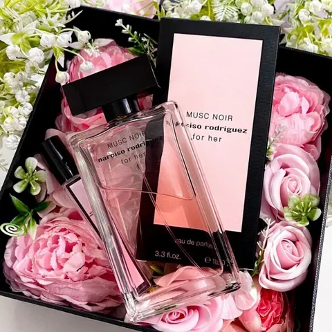 Nước hoa nữ Narciso Musc Noir Rose EDP - Hương thơm quyến rũ và bí ẩn với cam Bergamot, xạ hương và vanilla - Món quà hoàn hảo cho phái đẹp