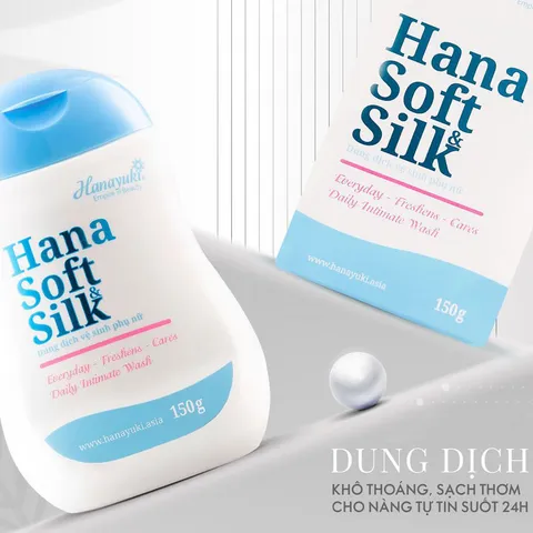 Dung dịch vệ sinh phụ nữ Hana Soft Silk 150g màu xanh - Giúp se khít, cấp ẩm và làm sáng da vùng kín an toàn, tự nhiên từ Nhật Bản