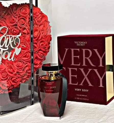 Nước hoa nữ Victoria's Secret Very Sexy EDP - Hương thơm quyến rũ, ngọt ngào, phong cách gợi cảm, lưu hương lâu, quà tặng lý tưởng.