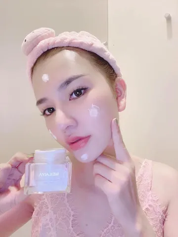 Mặt Nạ Ngủ Nấm Truffle Weilaiya 50ml - Dưỡng Ẩm, Ngăn Lão Hóa, Giúp Da Sáng Mịn - Mỹ Phẩm Hàng Đầu Hong Kong