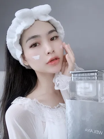 Mặt Nạ Ngủ Nấm Truffle Weilaiya 50ml - Dưỡng Ẩm, Ngăn Lão Hóa, Giúp Da Sáng Mịn - Mỹ Phẩm Hàng Đầu Hong Kong
