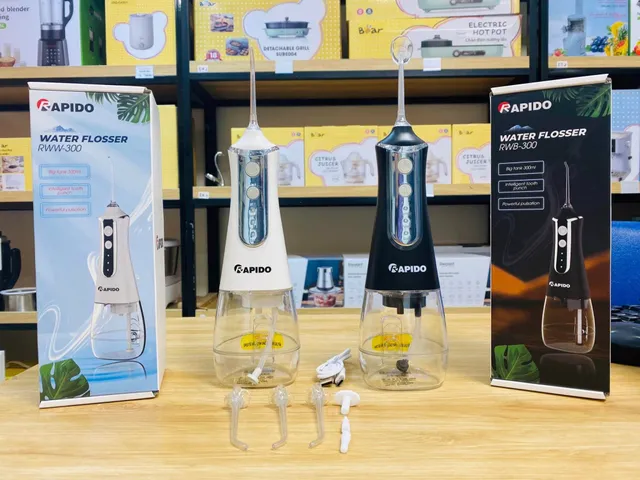 Máy tăm nước Rapido RWW 300 - Thiết kế hiện đại, 3 chế độ phun, công suất mạnh mẽ, chăm sóc răng miệng hiệu quả, thương hiệu Đức.