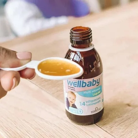 Siro ăn ngon Wellbaby Multi-vitamin 150ml - Thực phẩm chức năng cho trẻ từ 4 tháng đến 4 tuổi, bổ sung 14 vitamin và khoáng chất, vị cam thơm ngon.