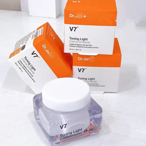 Kem Dưỡng Trắng Và Tái Tạo Da V7 Toning Light Dr.Jart+ - Phục hồi sáng da, mờ thâm nám hiệu quả, phù hợp mọi loại da, 50g