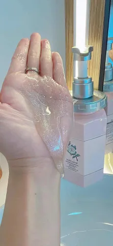 Sữa Tắm Dưỡng Trắng Da Hương Hoa Trà Weilaiya 450ml - Công Thức Giúp Da Sáng Mịn, Cấp Ẩm và Ngăn Ngừa Mụn