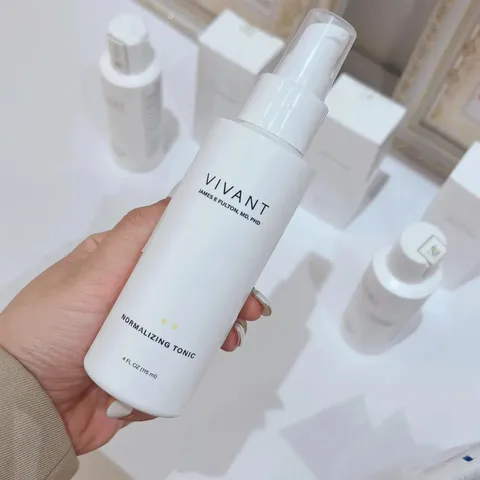 Toner Tẩy Tế Bào Chết Vivant Normalizing Tonic 118ml - Giải Pháp Cho Da Dầu Mụn, Cân Bằng, Làm Sáng, Làm Mềm Da