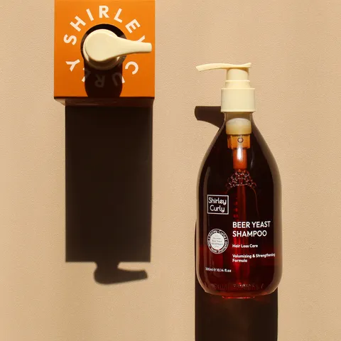 Dầu Gội Shirley Curly Beer Yeast 300ml - Dưỡng Tóc Khỏe Mạnh, Bóng Đẹp với Chiết Xuất Bia và Niacinamide, Phù Hợp Với Mọi Loại Tóc