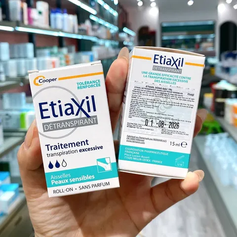 Lăn khử mùi Etiaxil màu xanh - Giảm mồ hôi và khử mùi hiệu quả cho da nhạy cảm, sản phẩm xuất xứ Pháp, tiện dụng 15ml.
